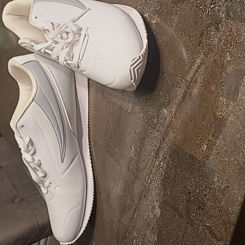 Filas - Picture 5 of 6